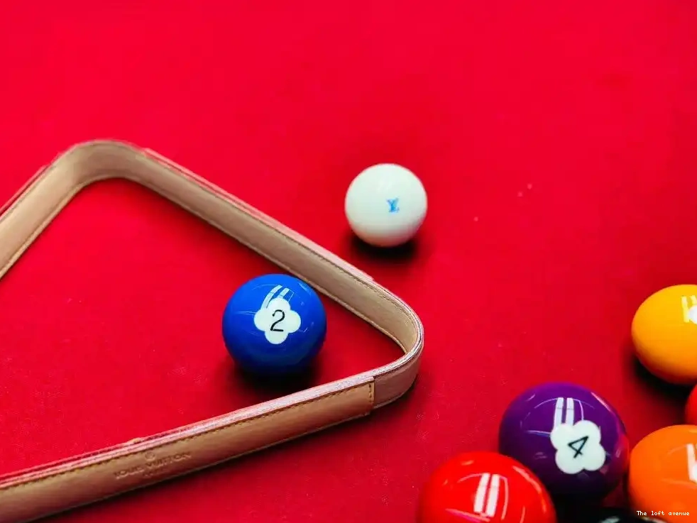 TABLE SET LV POOL 0616